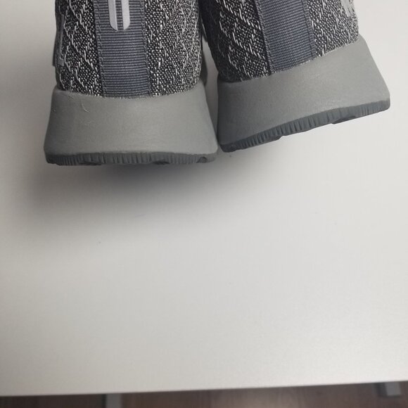 NWOB Nobull Matryx Trail Women's Grey Runner Unisex Sneaker Sz M 7 and W 8.5 - Picture 5 of 8